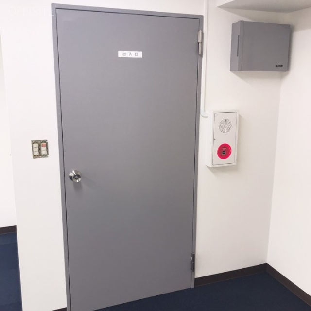 鹿嶋ビル4F 4階 貸室入口