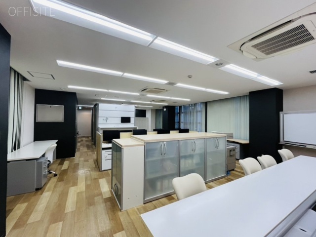 トラッドビル2F 内装