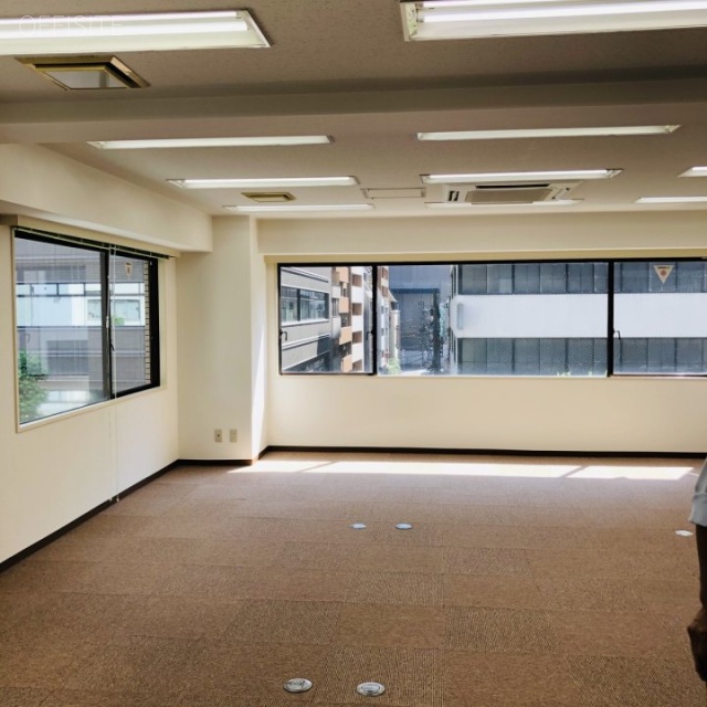 建石ビル4F 4階 室内