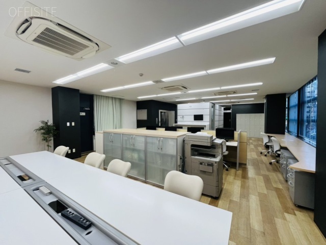 トラッドビル2F 内装