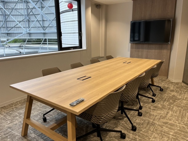 いちご神宮前ビル 5階 94.82坪　会議室(8名用)